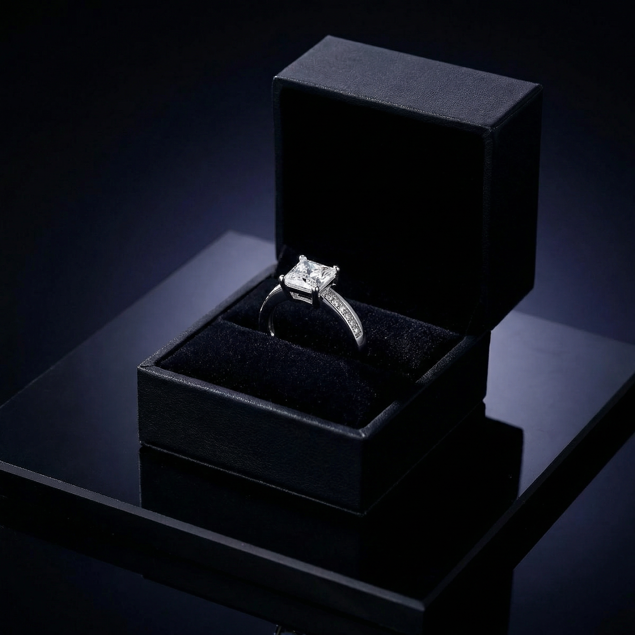 Anello Carré Classique Moissanita