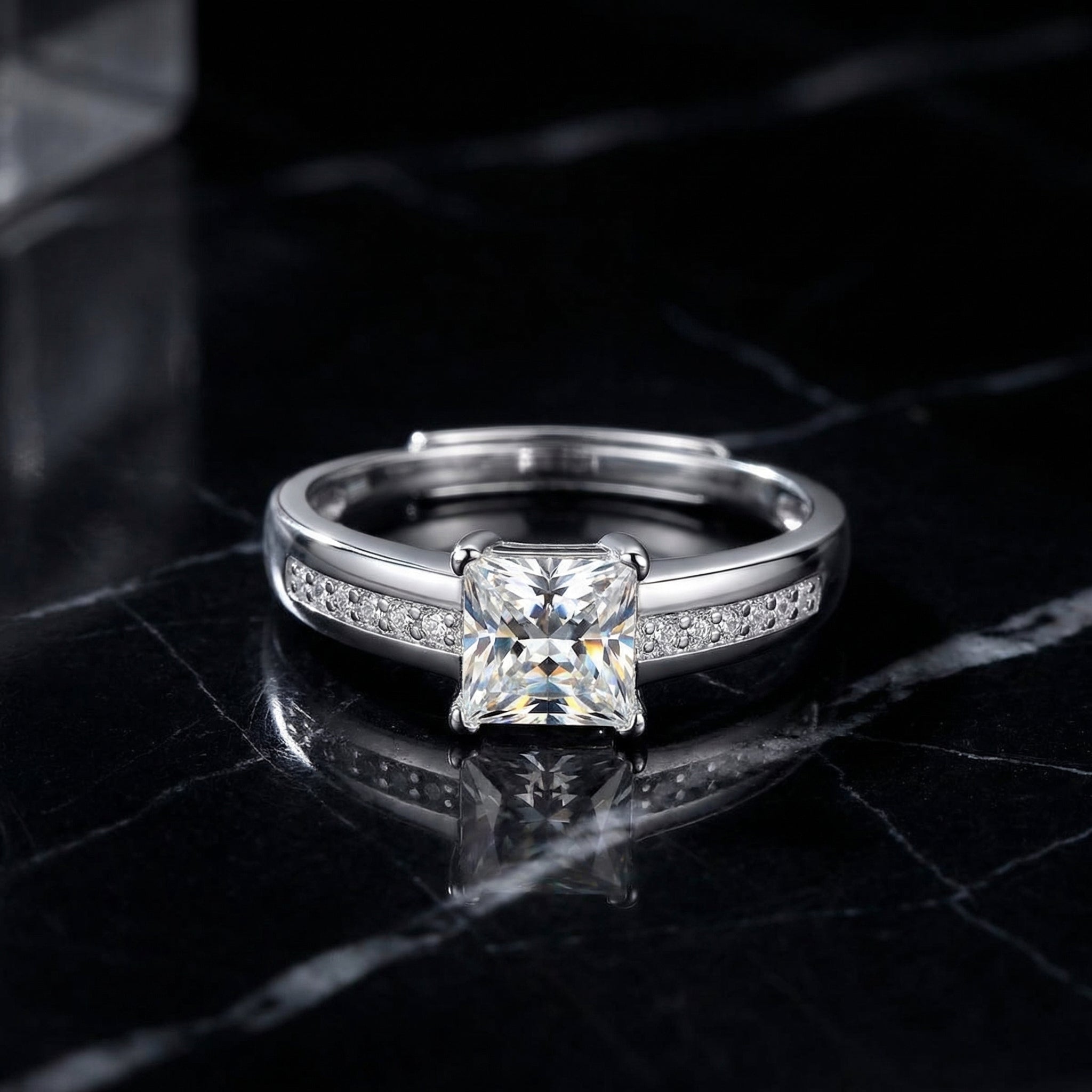 Anillo Carré Classique Moissanita