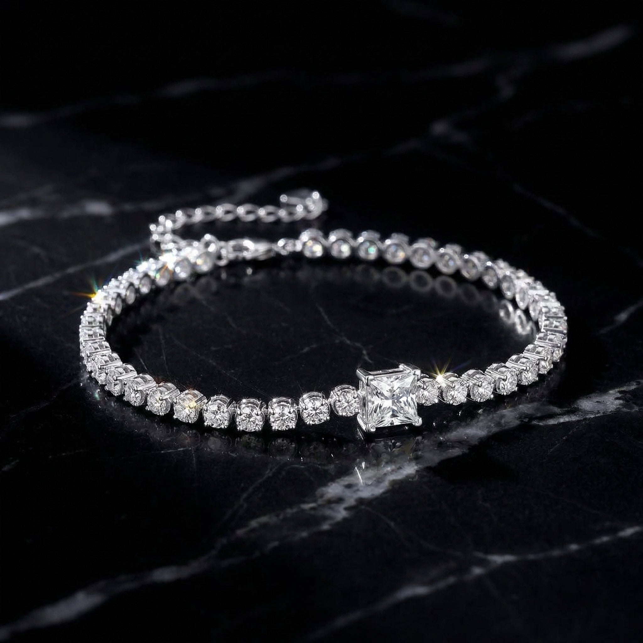 Pulsera Solitaire Carré Lumineuse Moissanita