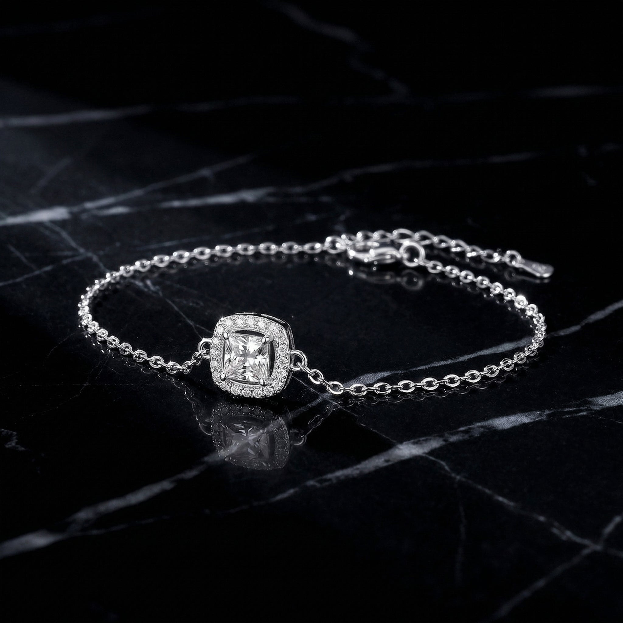 Pulsera Carré Link Moissanita