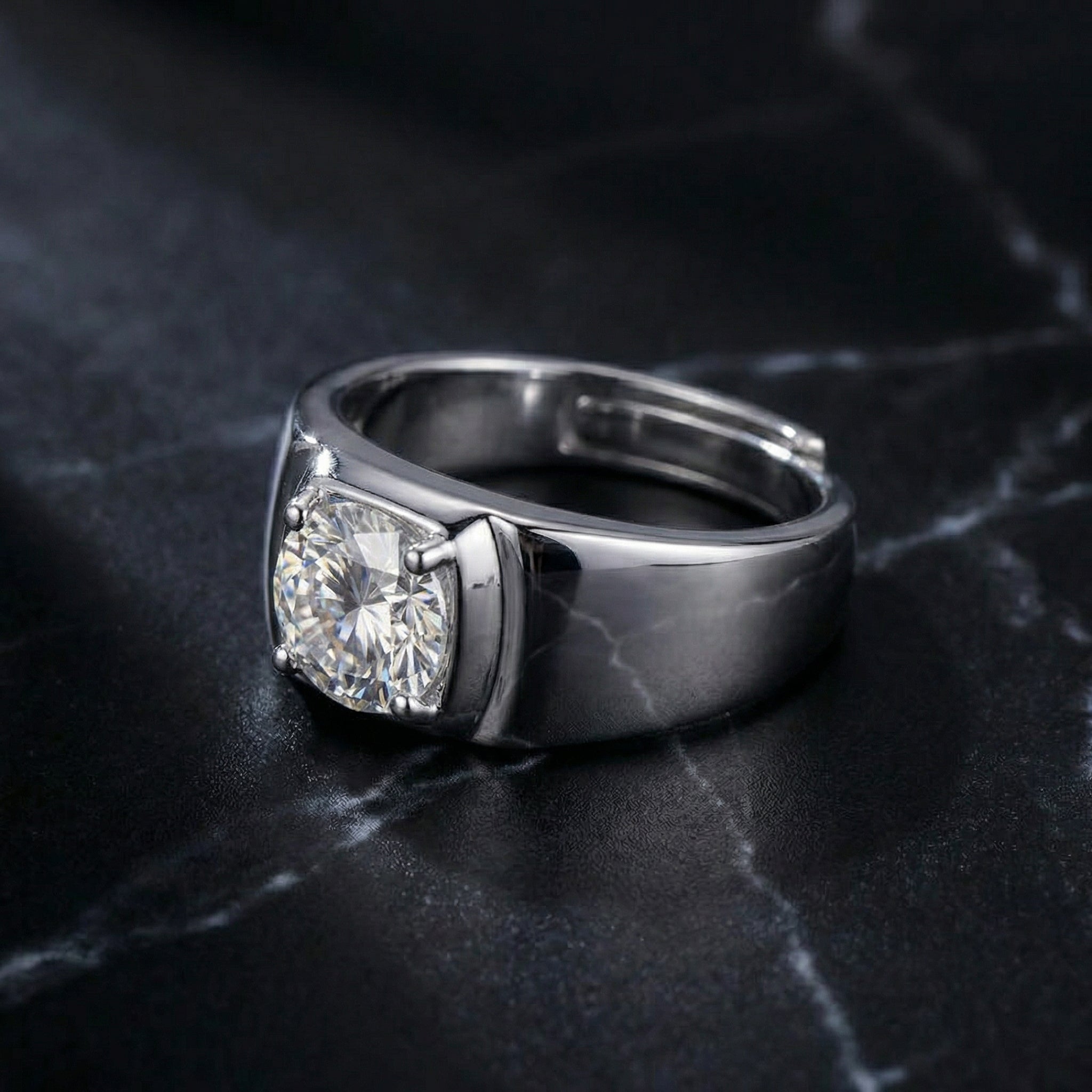 Anillo Large Rond Hombre Moissanita
