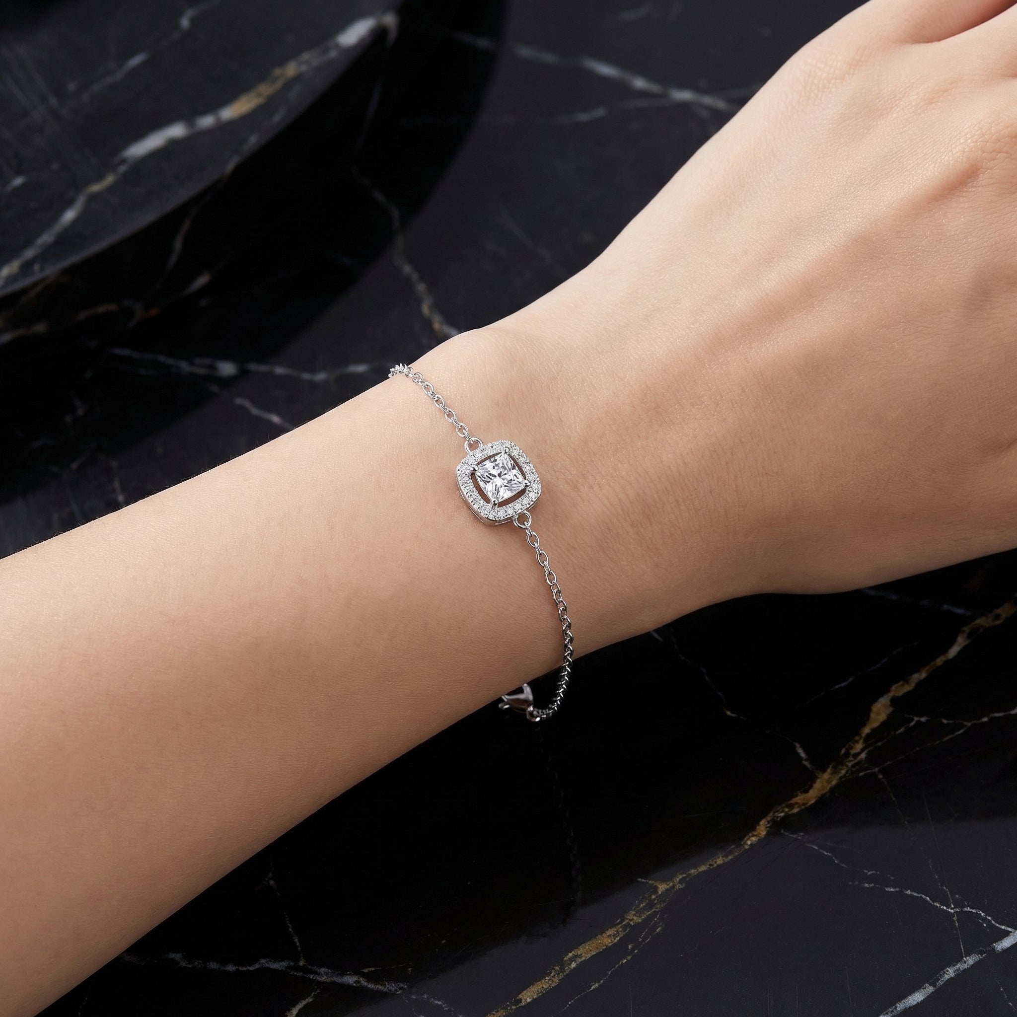 Pulsera Carré Link Moissanita