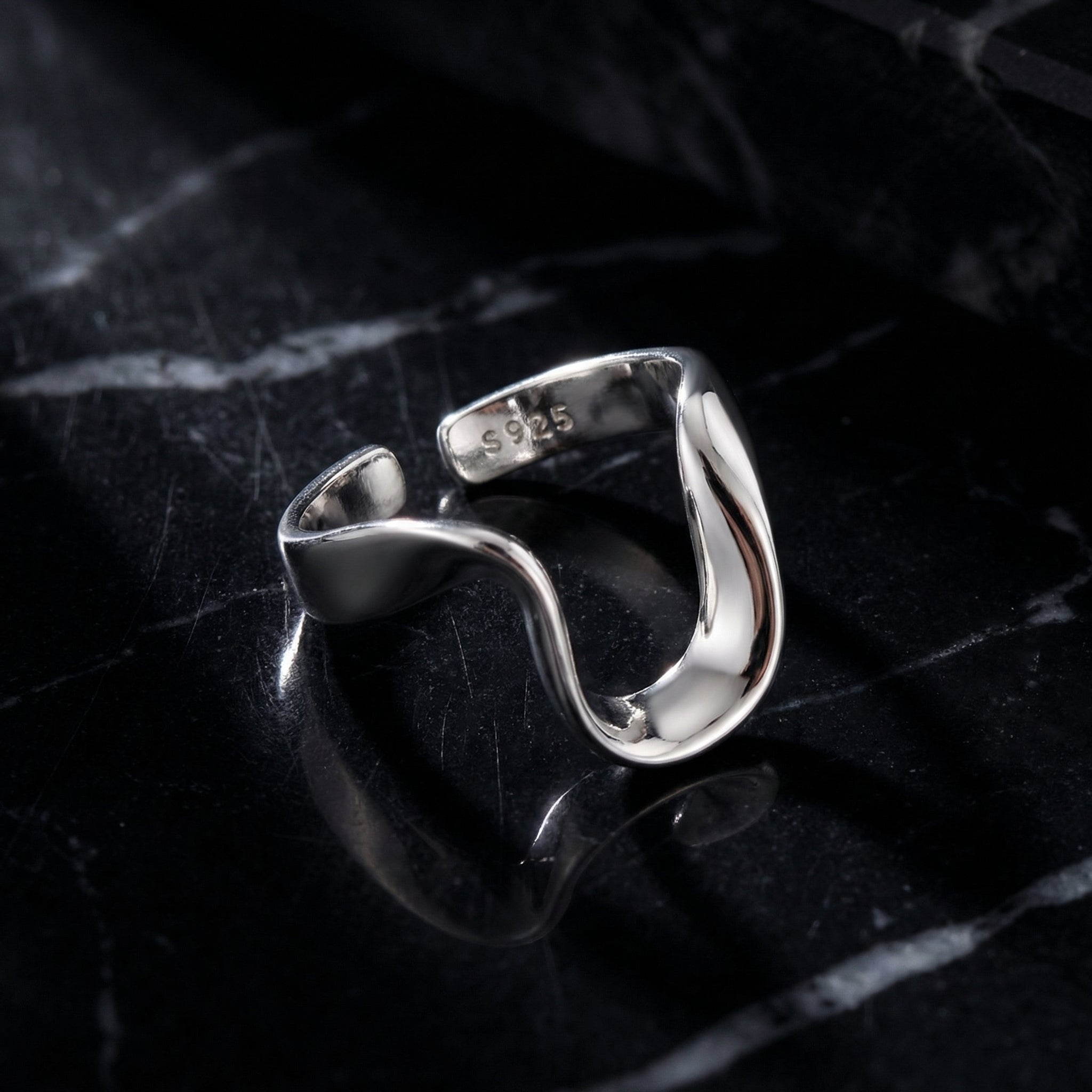 Anillo Torsion Infinie Escultural